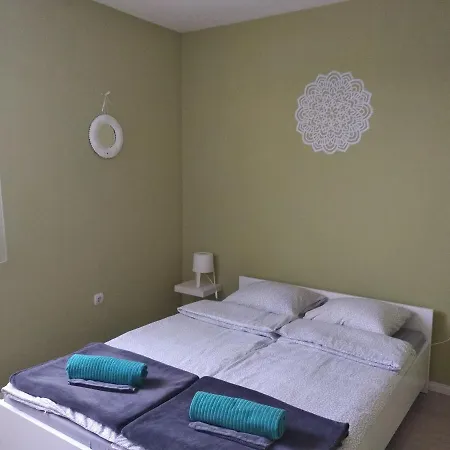 Lejlighed Kertvarosi Vendeghaz Szeged